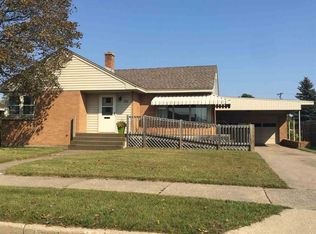 1012 N 20th St, Escanaba, MI 49829