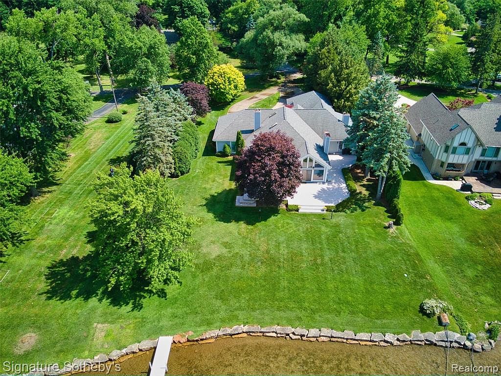 2020 Lake Angelus Shrs, Lake Angelus, MI 48326 MLS 20230025949 Zillow