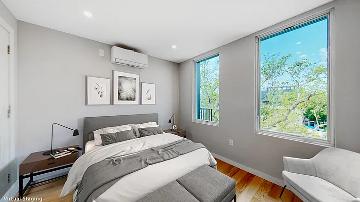 Sold by R New York | media 5