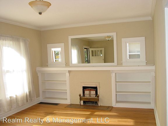 5th image of 3251 N Josephine St