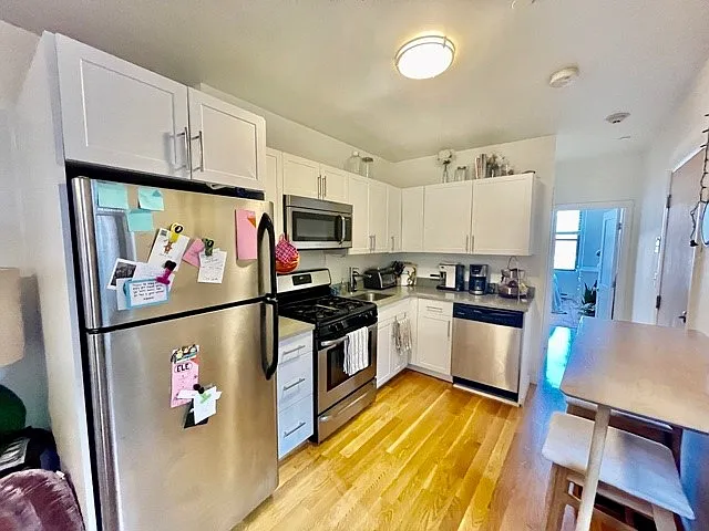2 bed, 750 sqft, $3,600 — Photo 4
