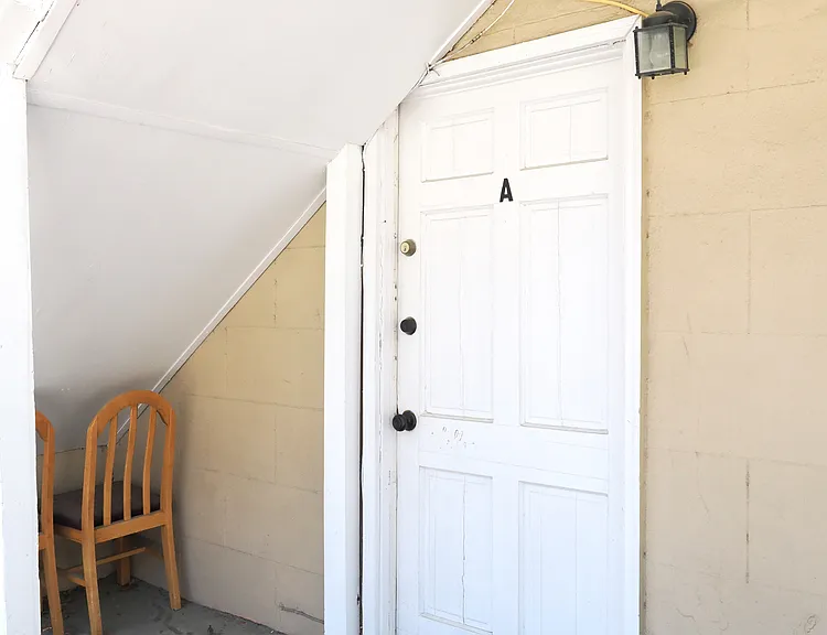 126 Alexander St — Photo 28