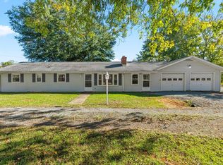 4524 Yorkshire Dr, Sandy Level, VA 24161