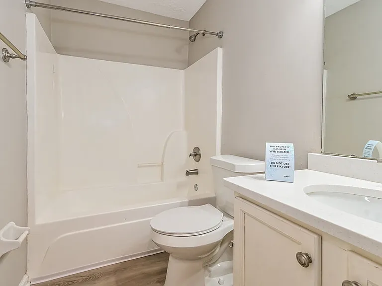 7140 Hunters Forest Dr — Photo 16