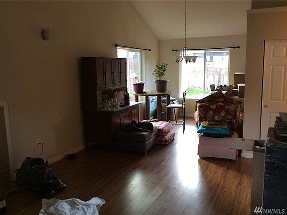 3rd image of 5041 Carole Dr NE