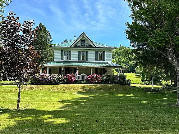 373 Kansas Branch Rd — exterior photo