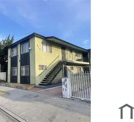 2 bed, $2,300 — Photo 2