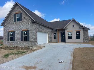 110 Sweet Ridge Way, Youngsville, LA 70592