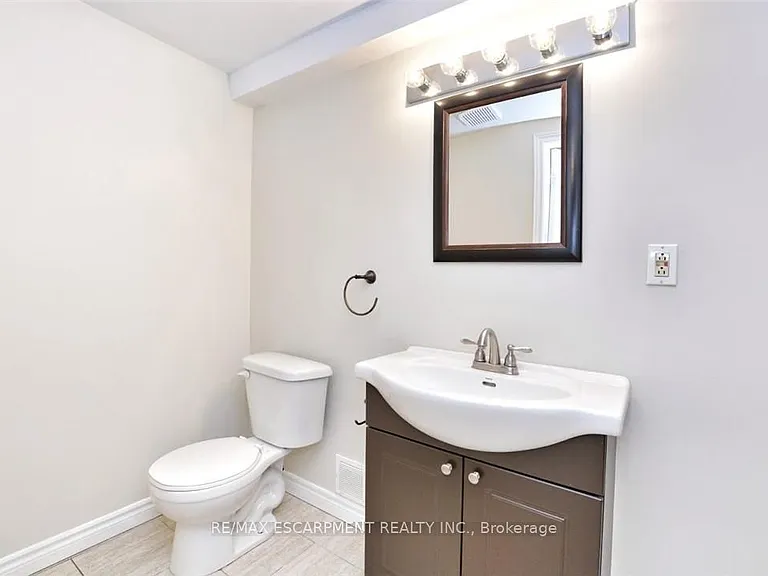 25 Endfield Ave #2 — Photo 7