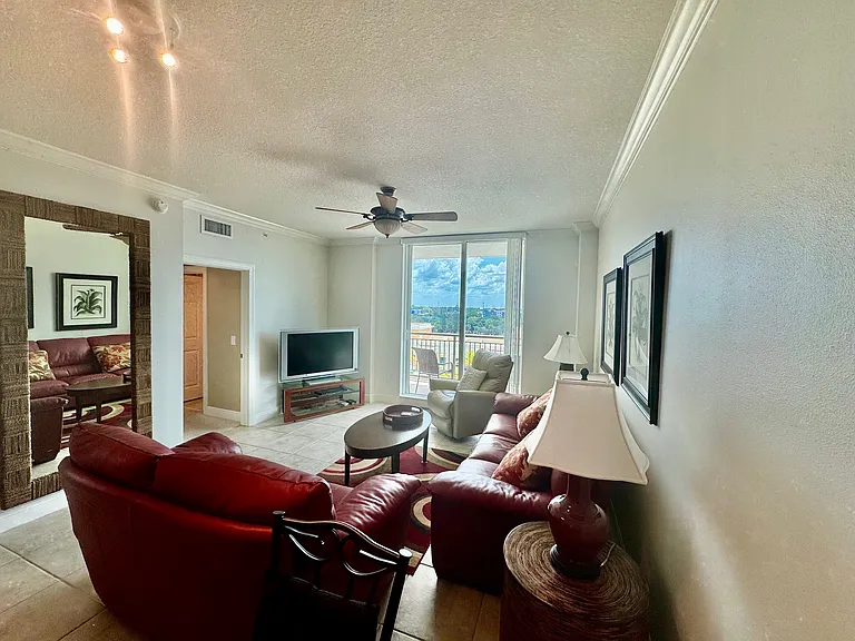 800 N Tamiami Trl #708 — Photo 8