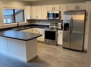 5 Whisperglen Ln, Springfield, IL 62704