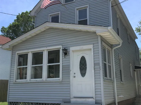 228 W 3rd St, Florence, NJ 08518