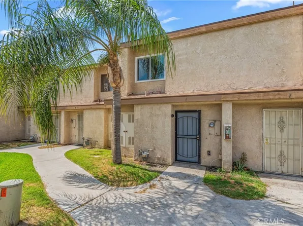 936 E Fairway Dr #8, Colton, CA 92324