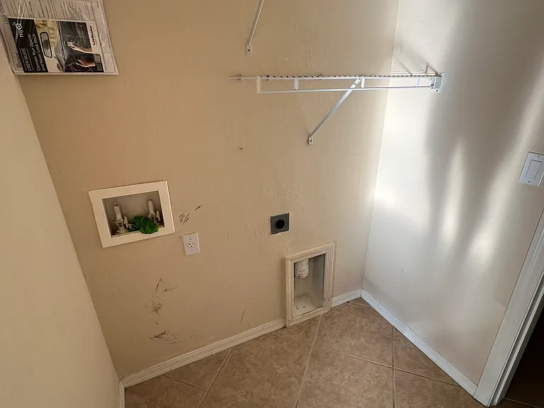 13988 Village Creek Dr — Photo 5