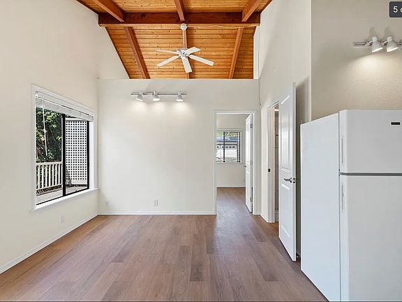 5th image of 2986 Lower Kula Rd