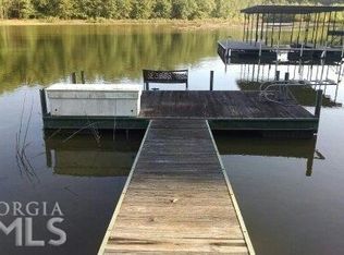 4 Tree Ln, Hartwell, GA 30643