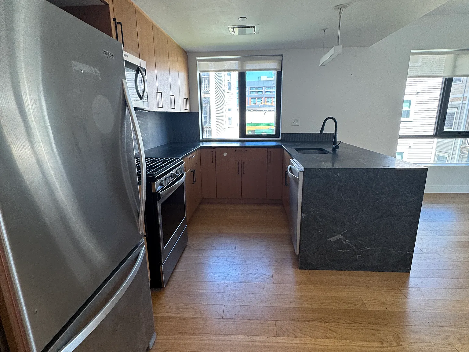 3 bed, $4,145 — Photo 2