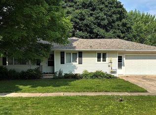 214 S Heckart St, Algona, IA 50511
