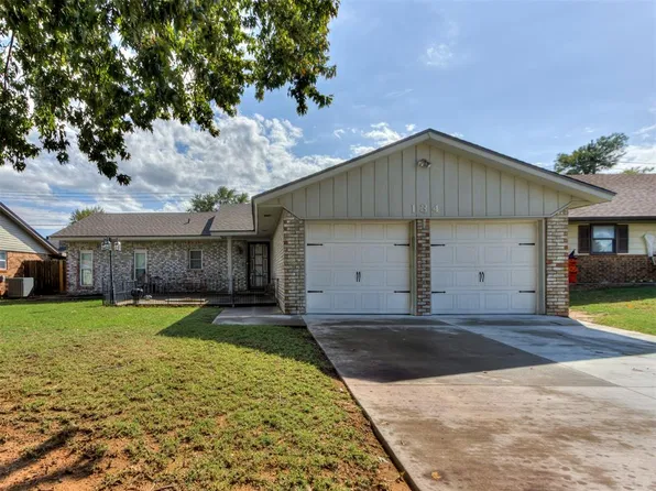 134 Chickasaw Ln, Yukon, OK 73099