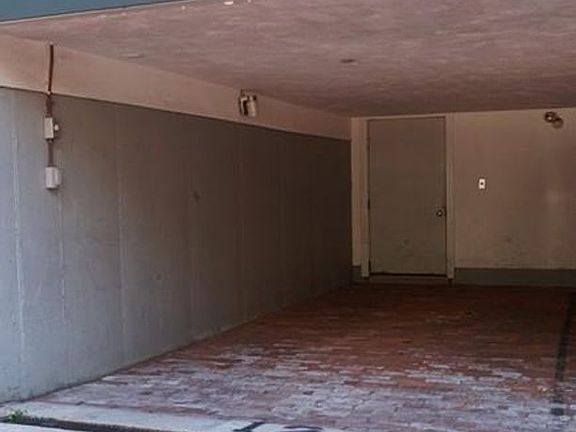 4th image of 241 River St #13