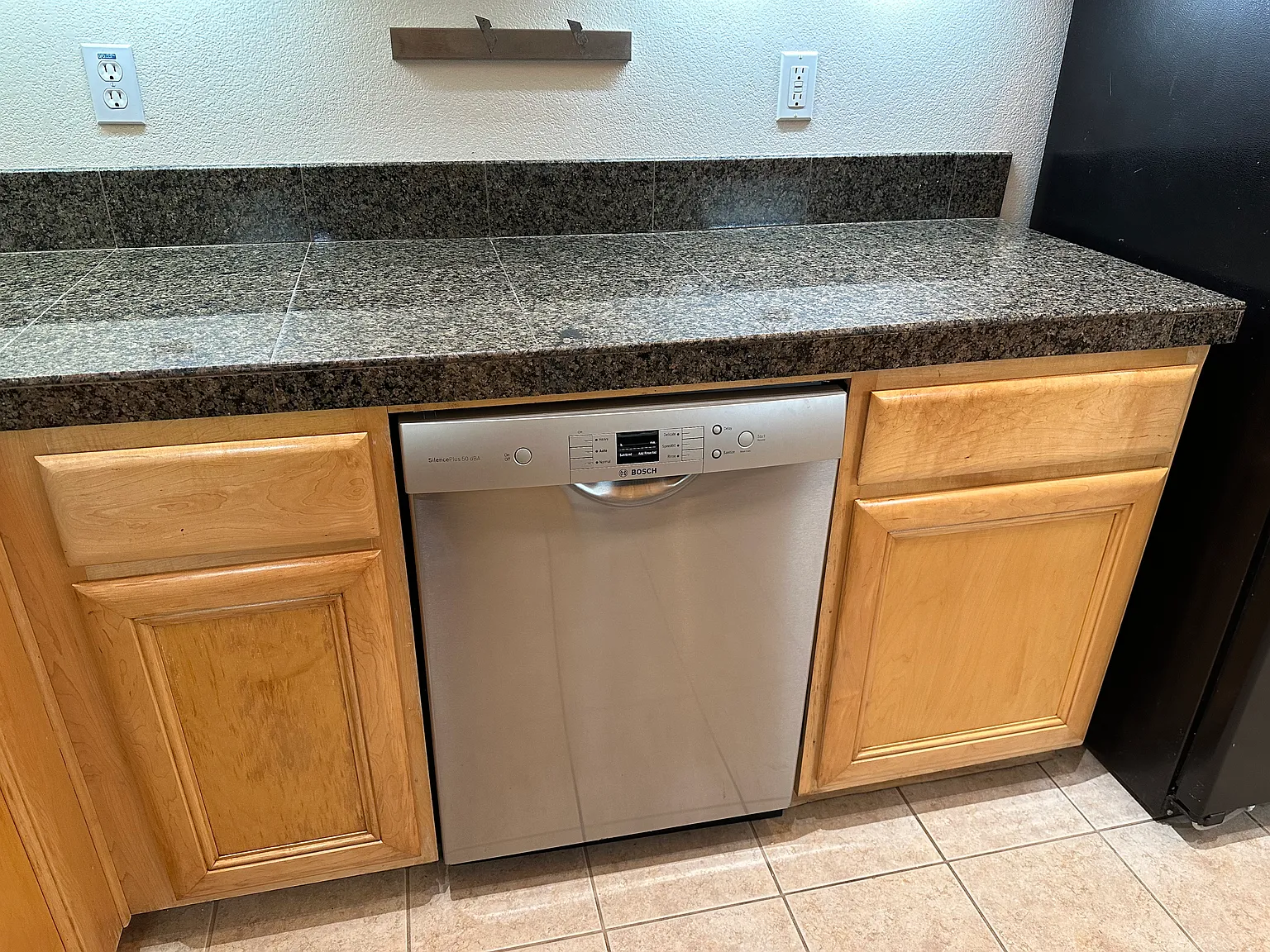 3 bed, 2.5 bath, 1258 sqft, $3,600 — Photo 2