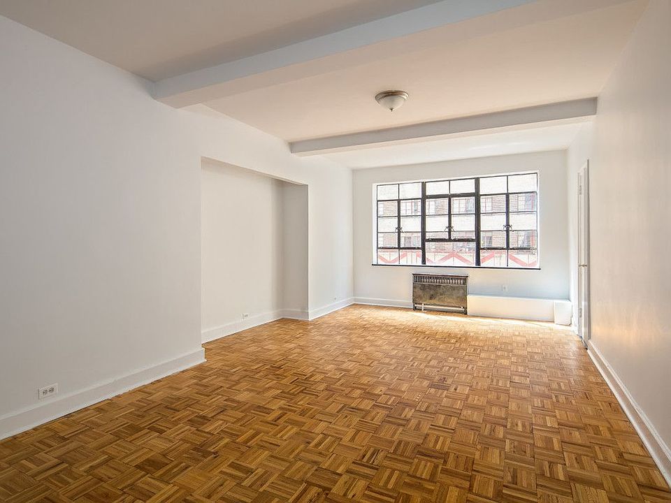 1st image of 307 E 44th St APT 303
