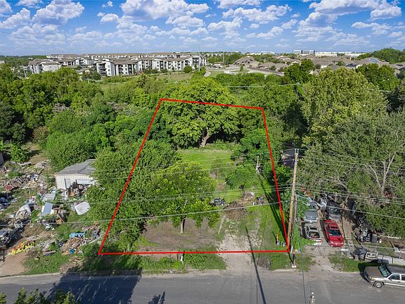 3rd image of 13812 Dewberry Dr