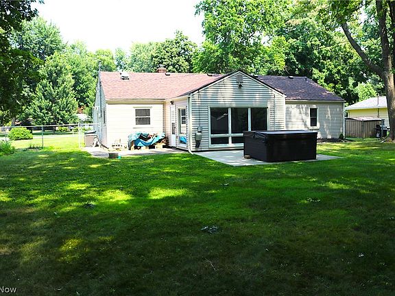 2nd image of 17 Nepahwin Rd