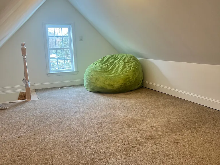 416 Circuit St — Photo 10
