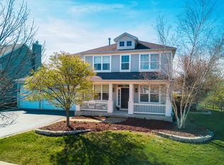 2400 Trailside Ln, Wauconda, IL 60084