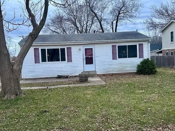 101 W 14th St, Oak Grove, MO 64075