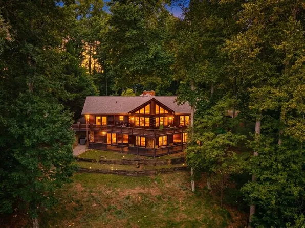 260 Observation Ln, Blue Ridge, GA 30513