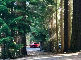 587 E Forks Cir, Cave Junction, OR 97523