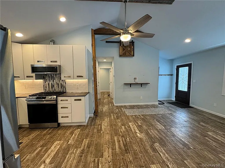 317 Overlook Ct — Photo 3