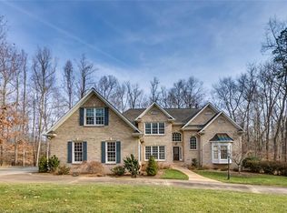 6059 Windsor Farme Rd, Summerfield, NC 27358