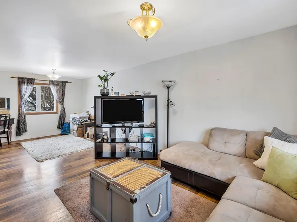 12237 47th St NW, Edmonton, AB T5W 2X6