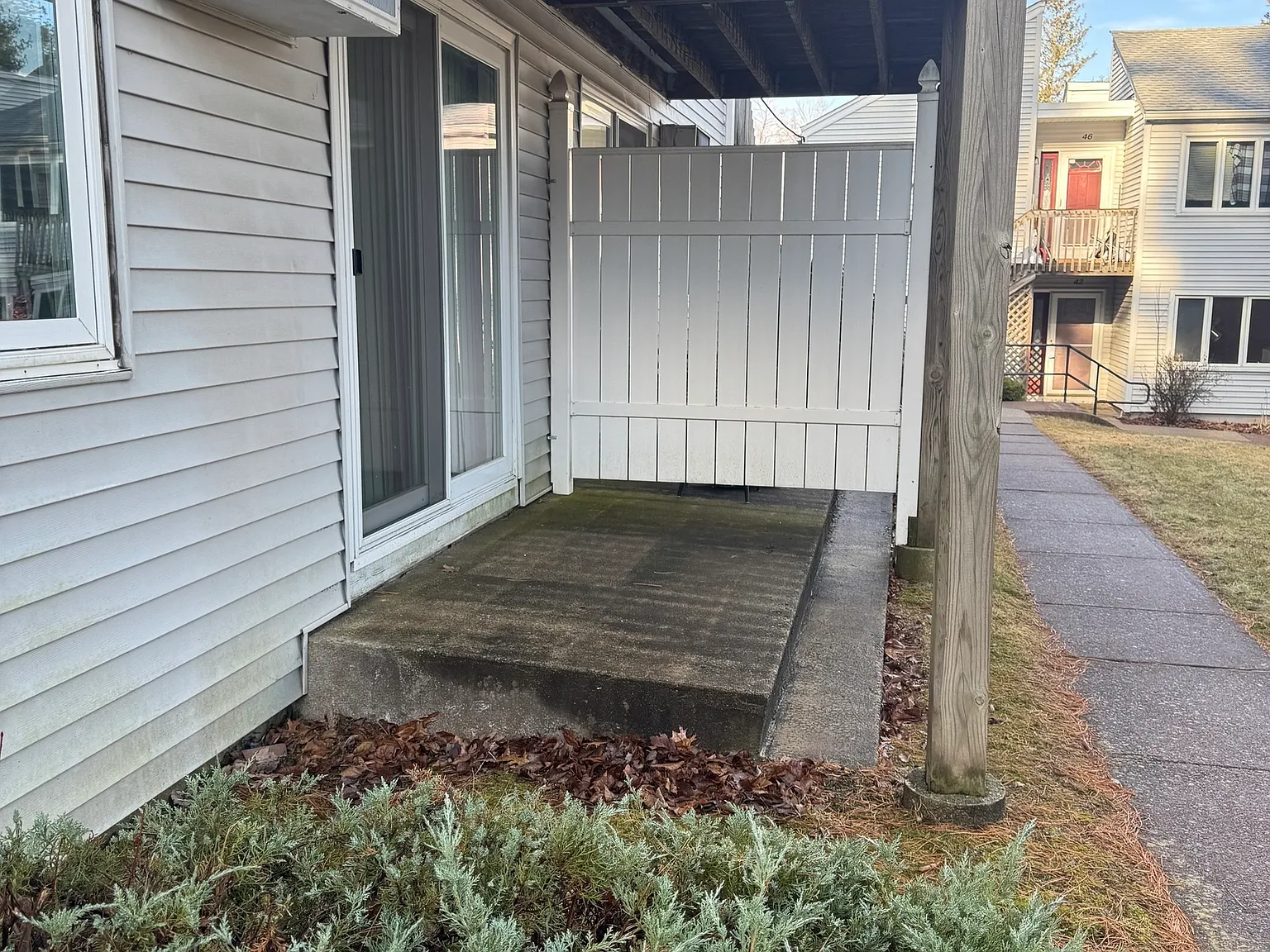 85 Old Town Rd — Photo 3