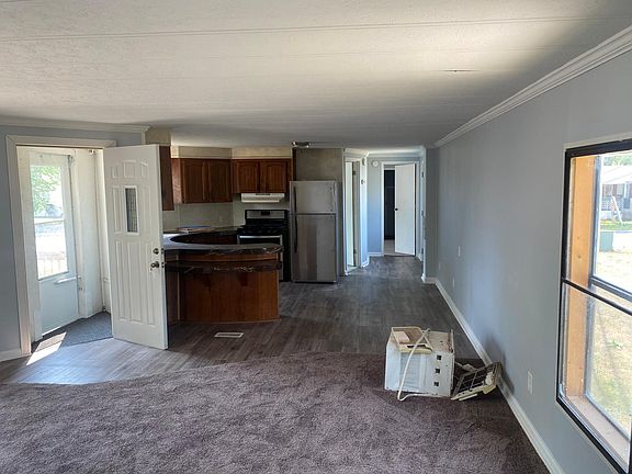 Living room - kitchen