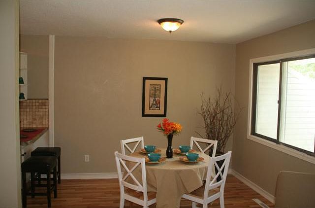1st image of 813 Evergreen Cir