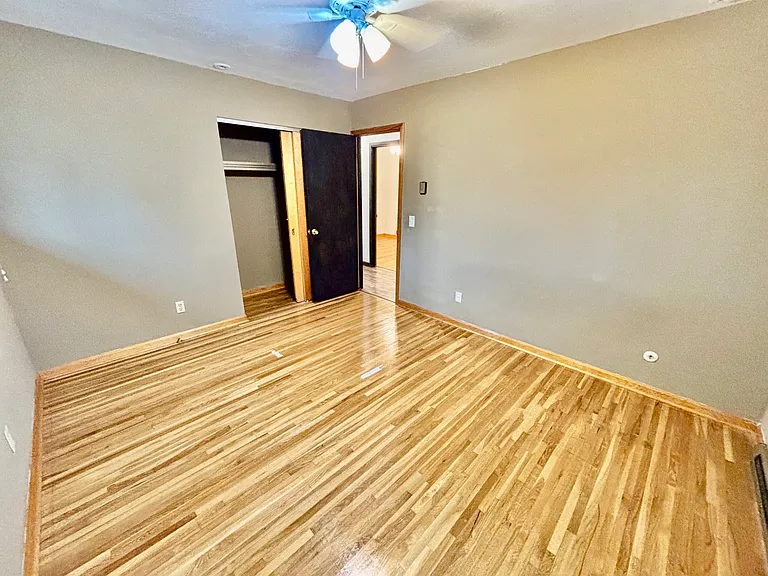326 Pepperton Dr — Photo 20