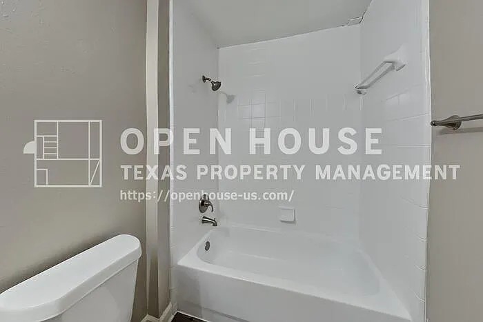 21884 Whispering Forest Dr — Photo 14