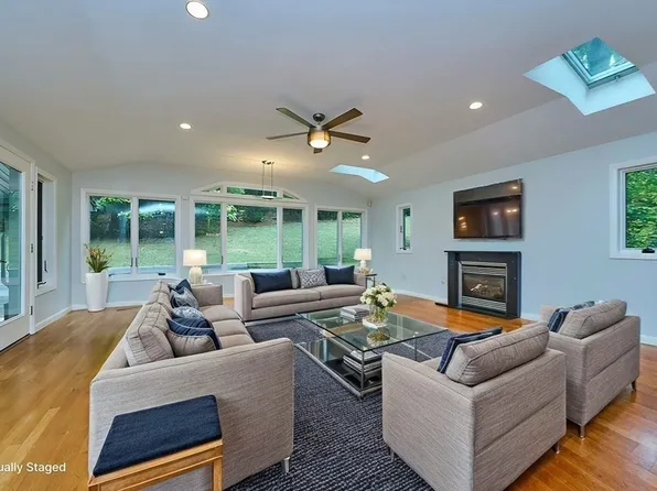 274 Cochituate Rd, Wayland, MA 01778
