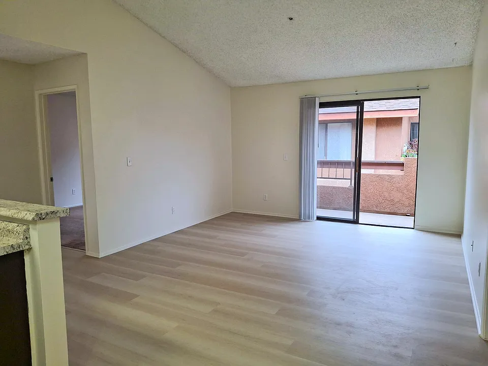 244 S Monte Vista St #14