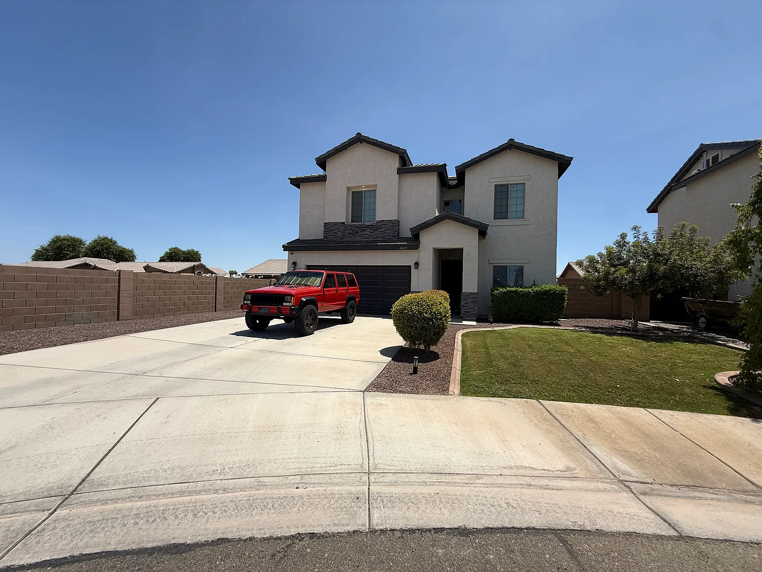 4 bed, 2015 sqft, $2,500 — Photo 3