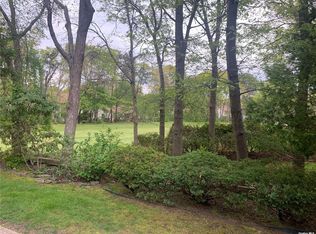 102 Birchwood Rd, Coram, NY 11727