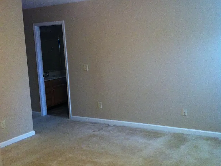 9939 Thunderbolt Way — Photo 5