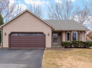 1890 Bear Path Trl, Eagan, MN 55122