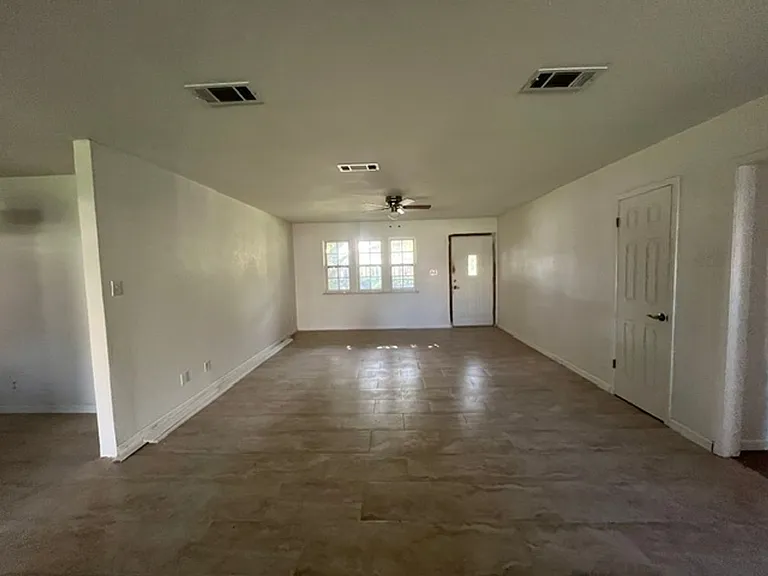 1700 Standridge St — Photo 10
