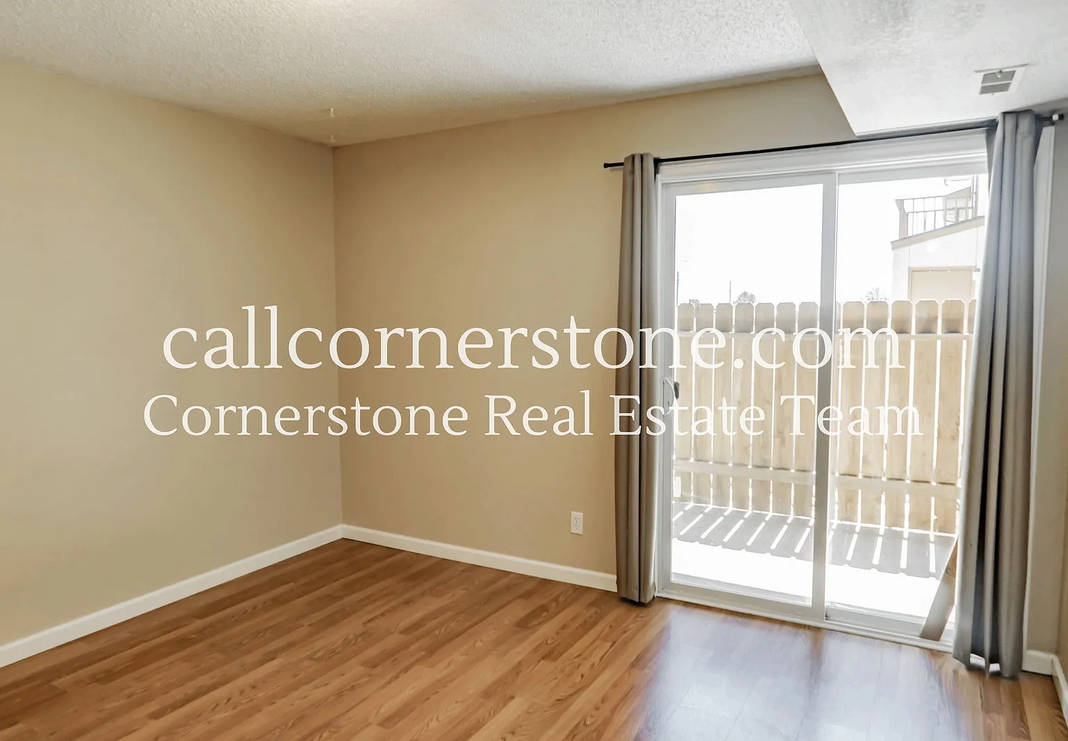 2 bed, 2.0 bath, 900 sqft, $1,222 — Photo 2