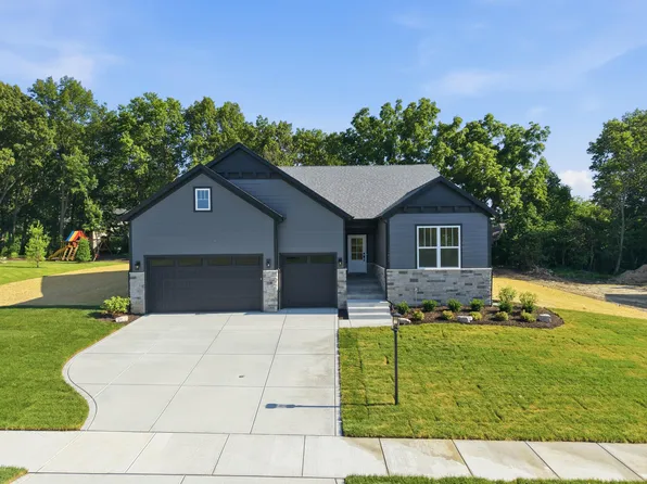 1455 Winding Brook Dr, Valparaiso, IN 46385